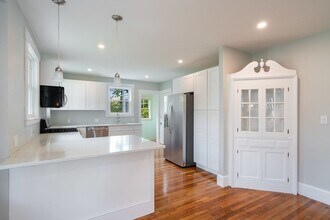 65 Shawmut St in Quincy, MA - Building Photo - Building Photo