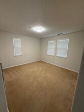 8248 Crystal Walk Cir in Elk Grove, CA - Building Photo - Building Photo