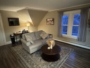 1630 Nebraska St, Unit Upper in Oshkosh, WI - Building Photo - Building Photo