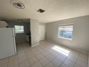 605 Hennessee St in Lakeland, FL - Building Photo - Building Photo