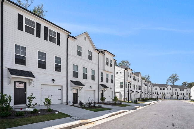 3170 Washburn St SE in Atlanta, GA - Building Photo - Building Photo