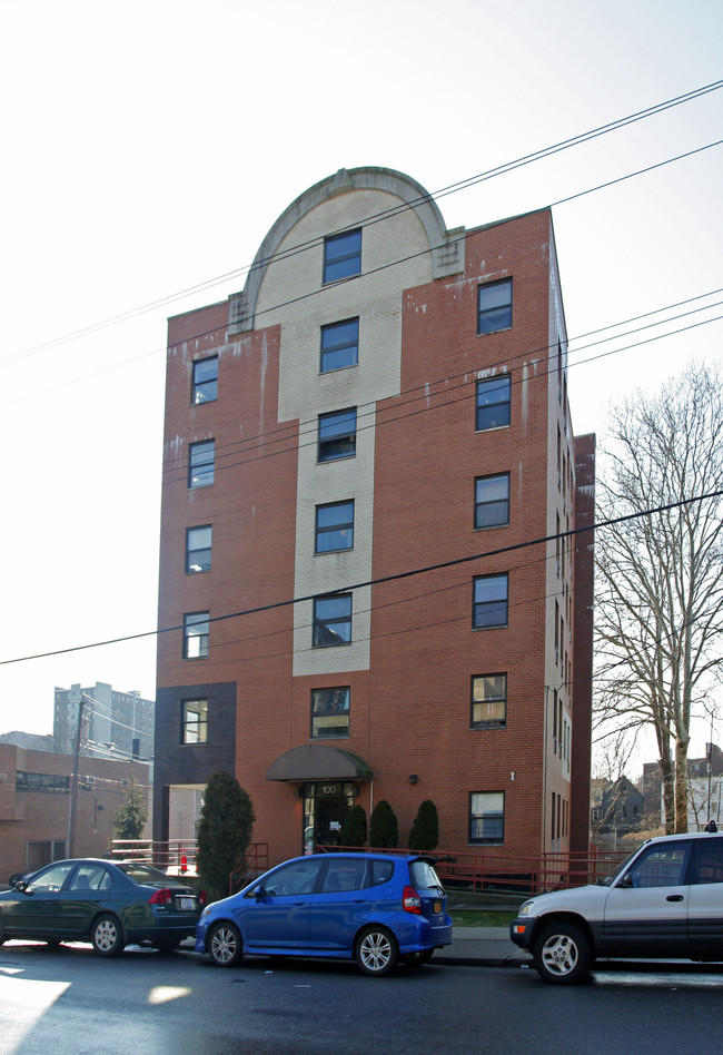 Travers House in Yonkers, NY - Building Photo - Building Photo