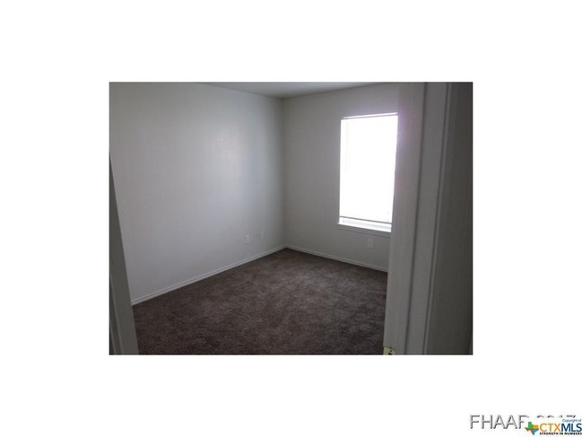 3400 Toledo Dr in Killeen, TX - Building Photo - Building Photo