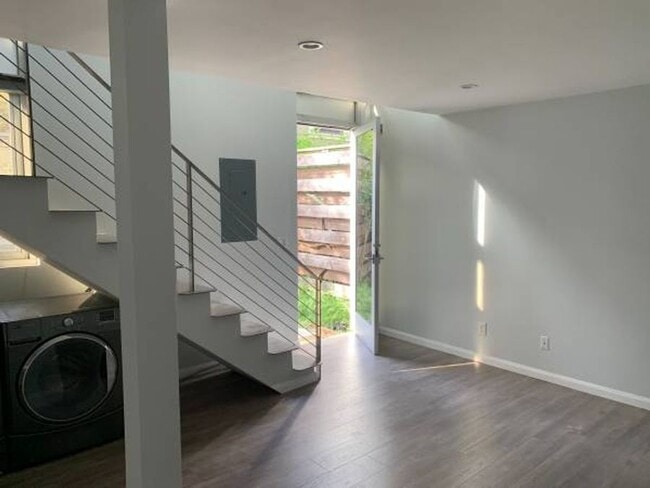 property at 832.5 Milton St