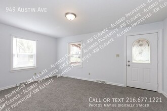 949 Austin Ave in Akron, OH - Foto de edificio - Building Photo