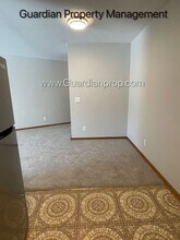 105 Dean Ave E in Champlin, MN - Building Photo - Building Photo