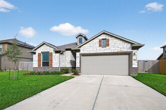 206 White Wing Ln in Sealy, TX - Foto de edificio - Building Photo