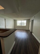 714 Executive Center Dr in West Palm Beach, FL - Building Photo - Building Photo