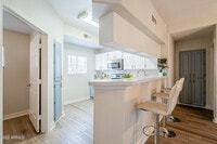 600 Grove Pky photo'