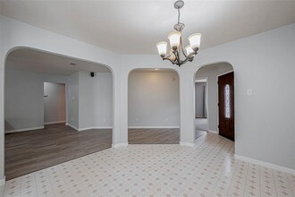 11018 Thorncliff Dr in Humble, TX - Building Photo - Building Photo