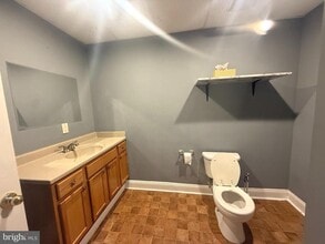 132 W Washington St in Charles Town, WV - Building Photo - Building Photo