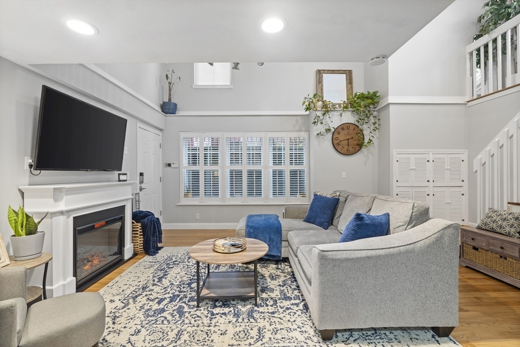166 Ashmont St in Boston, MA - Building Photo