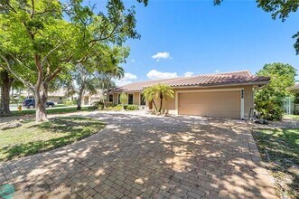 303 NW 105th Terrace in Coral Springs, FL - Building Photo - Building Photo