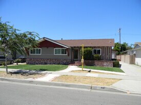 1333 E Orange Grove Ave in Orange, CA - Building Photo