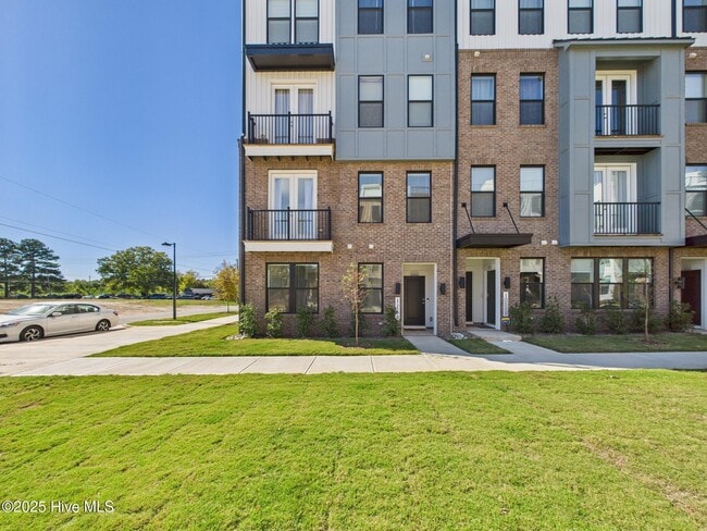 property at 1259 Shaw View Aly