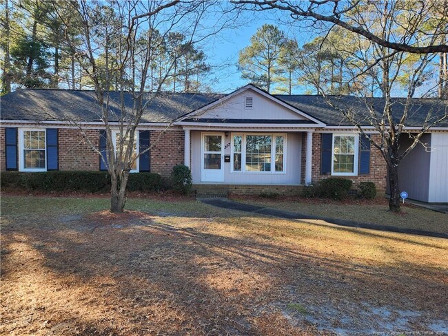 327 Stacy Weaver Dr in Fayetteville, NC - Building Photo - Building Photo