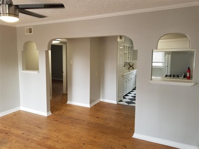 1012 Rutland St in Houston, TX - Foto de edificio - Building Photo