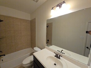 20503 Parazetta Pl in Hockley, TX - Foto de edificio - Building Photo