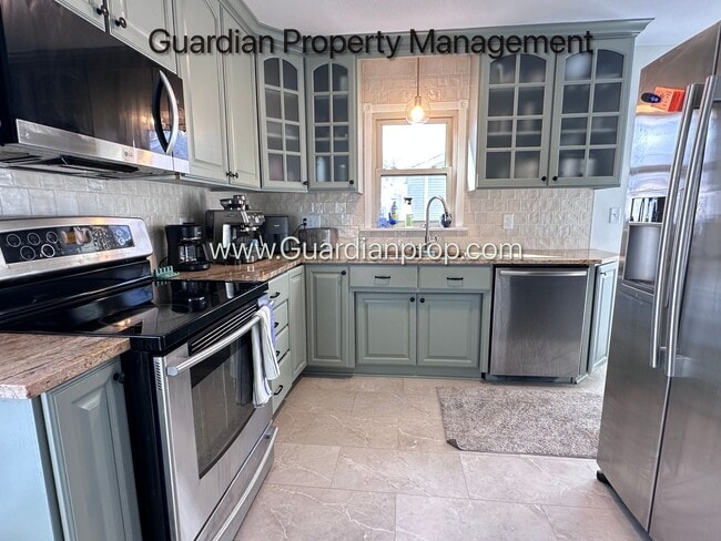 property at 3125 Quebec Ave S