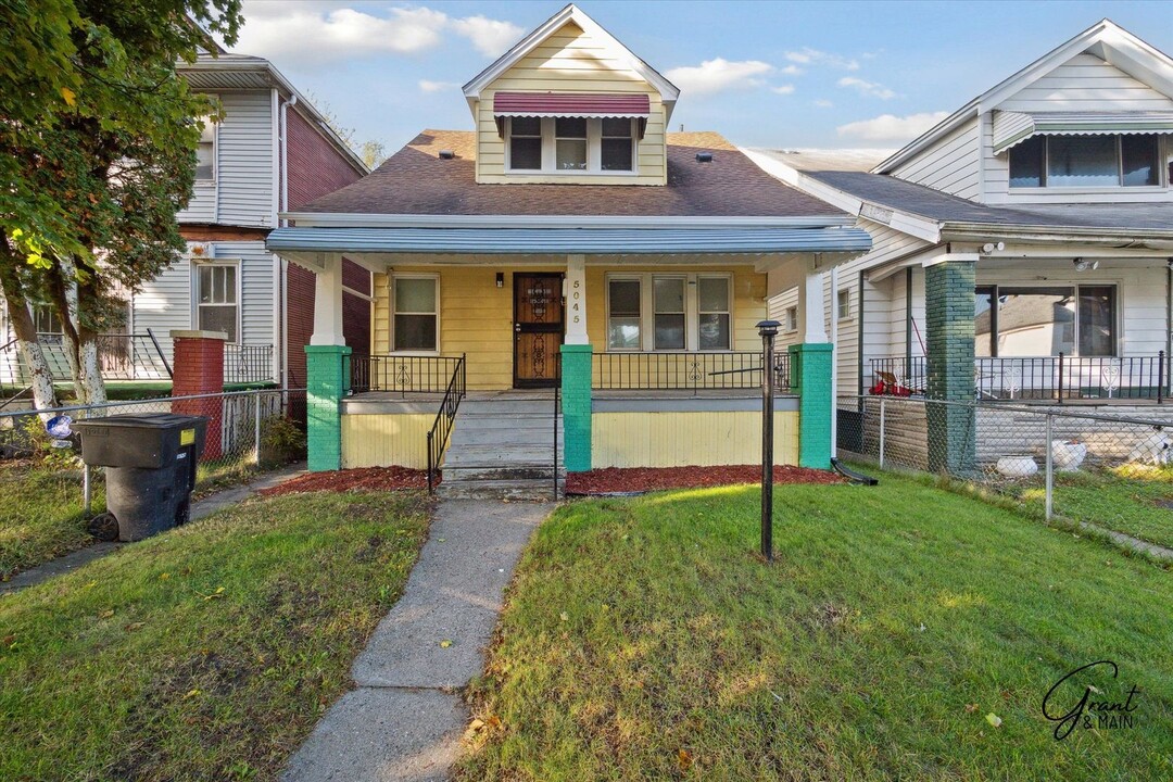 5045 Fairview St in Detroit, MI - Building Photo