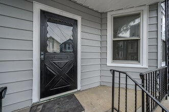 23 Komorn St in Newark, NJ - Building Photo - Building Photo