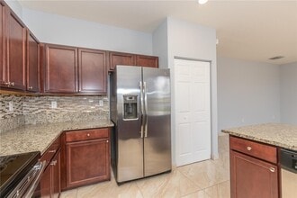 3364 W 103rd Terrace in Hialeah, FL - Building Photo - Building Photo