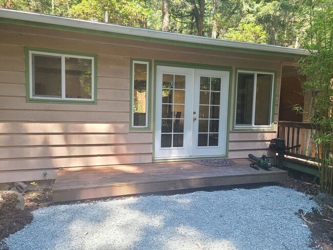 property at 21 Grove St