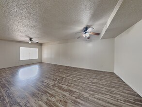 6220 Wheaton Dr in Fort Worth, TX - Building Photo - Building Photo