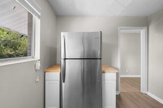 Monarch Apartments in Durham, NC - Foto de edificio - Building Photo
