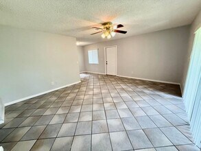3741 NW 84th Ave in Sunrise, FL - Building Photo - Building Photo