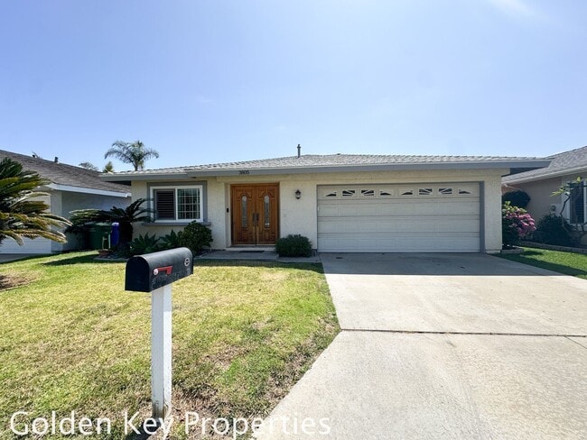 3805 Nautical Dr in Carlsbad, CA - Foto de edificio - Building Photo