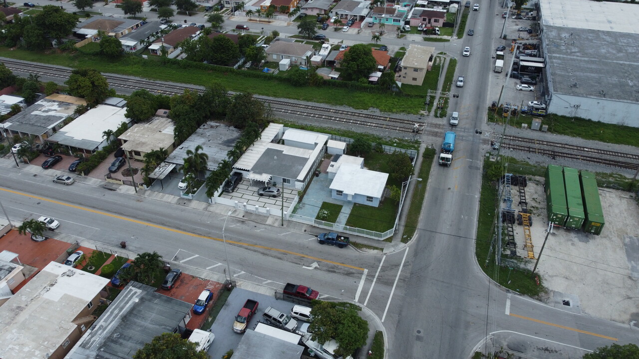 991 E 21st St in Hialeah, FL - Building Photo