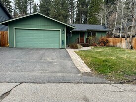 3361 Heavenly Valley Rd in South Lake Tahoe, CA - Building Photo