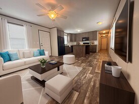 38055 Leverette Ave in Clinton Township, MI - Building Photo