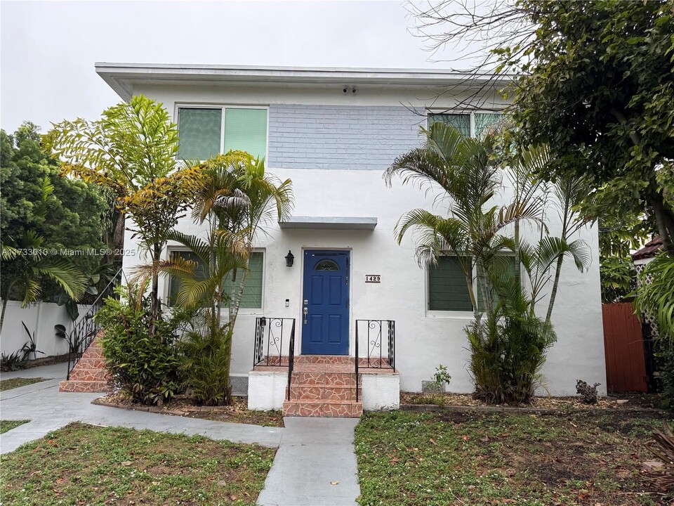 1429 SW 23rd Terrace in Miami, FL - Building Photo