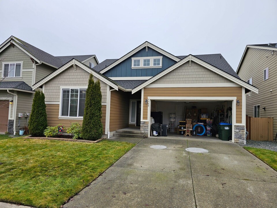 9940 Justman Street Southeast in Yelm, WA - Building Photo