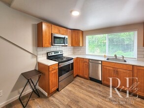1172 Arnold Ave E in Port Orchard, WA - Building Photo - Building Photo