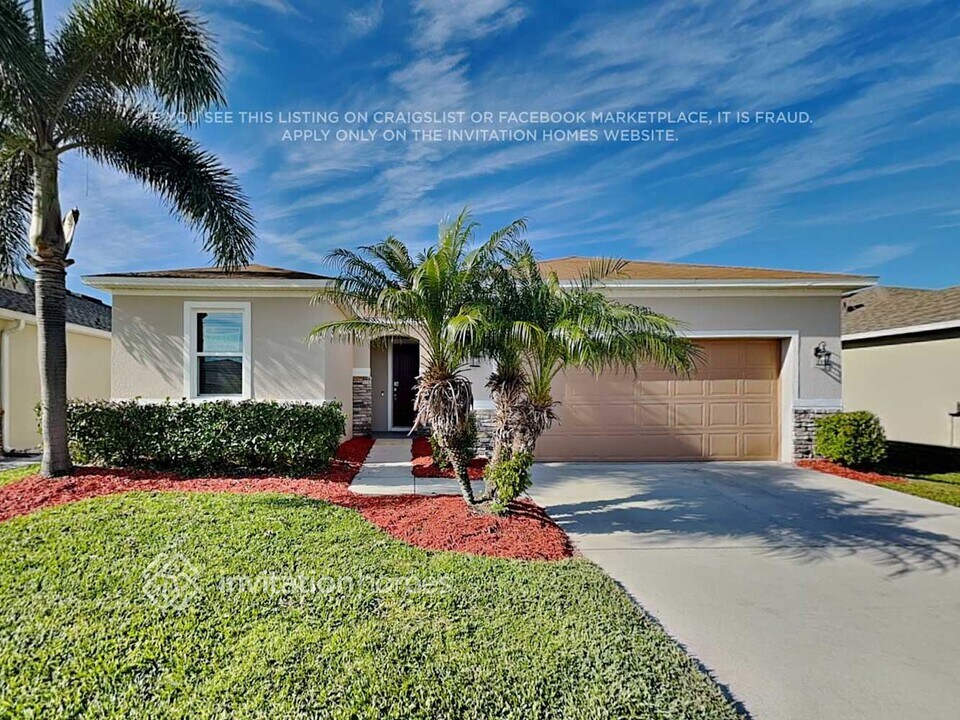 2804 Wagon Wheel Trl in St. Cloud, FL - Foto de edificio