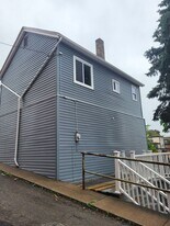 11 Maytide St in Pittsburgh, PA - Building Photo