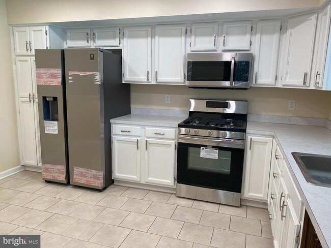 85 Biddle Way in Mount Laurel, NJ - Building Photo - Building Photo