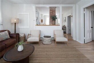 18 Meeting St in Newport, RI - Foto de edificio - Building Photo