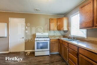 3605 NE 54th St in Kansas City, MO - Foto de edificio - Building Photo