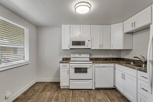 2117 E 3300 S, Unit Apt F in Salt Lake City, UT - Building Photo