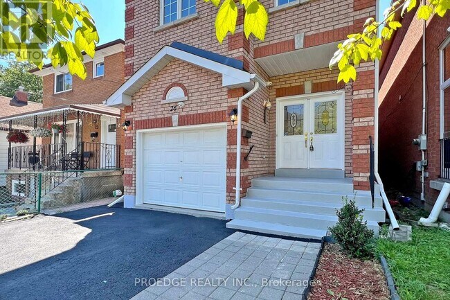26 Aylesworth Ave in Toronto, ON - Building Photo - Building Photo