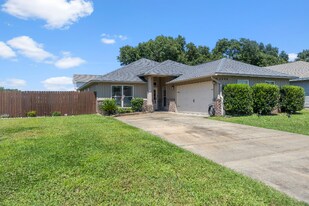 5508 Peach Dr in Pace, FL - Building Photo