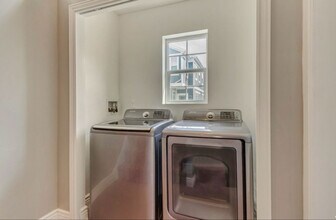 145 E Majestic Elms Pl in South Salt Lake, UT - Building Photo - Building Photo