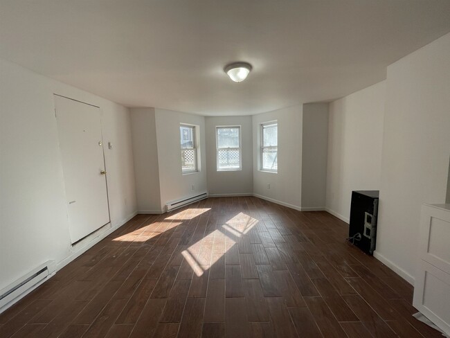 40 Lincoln St in Jersey City, NJ - Building Photo - Building Photo