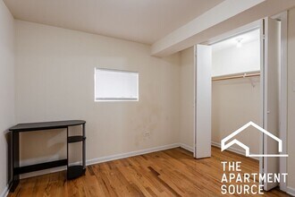 6535 N Mozart St in Chicago, IL - Building Photo - Building Photo