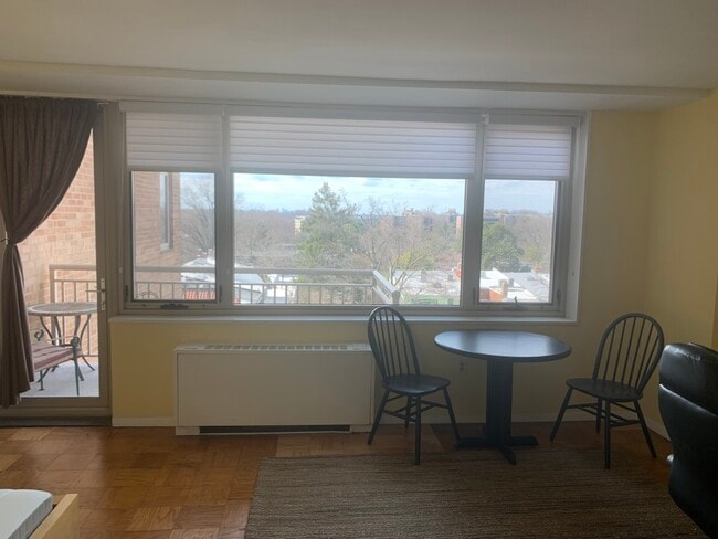 property at 2800 Wisconsin Ave NW
