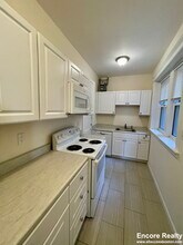 1637 Commonwealth Ave, Unit 2 in Boston, MA - Building Photo - Building Photo